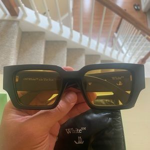 Off White Mari Sunglasses